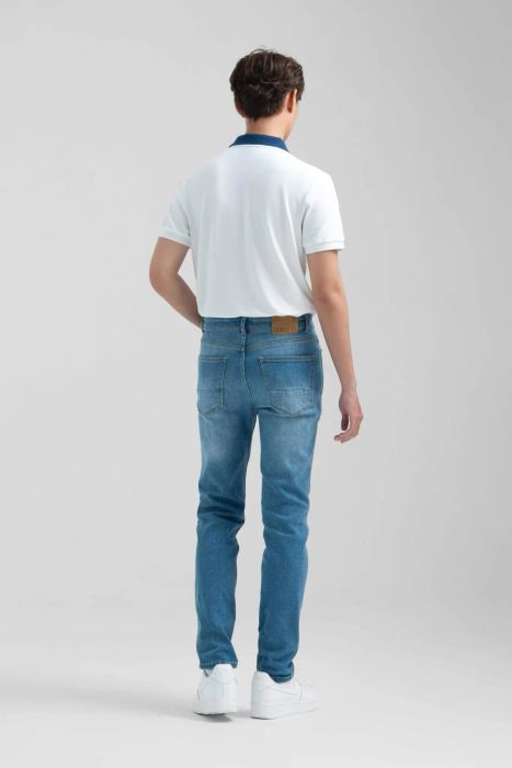 Phong cách streetwear cá tính tại Couple TX
