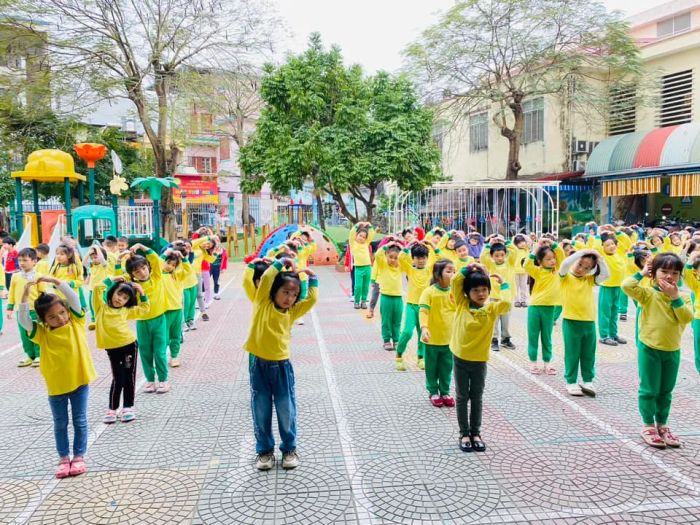 Giờ học sáng tạo đầy màu sắc tại Hoa Cúc