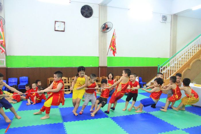 Hoạt động vui chơi sáng tạo của bé tại AMV