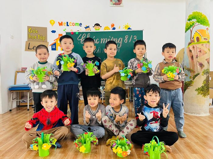 Hình ảnh hoạt động học tập sáng tạo tại Trường Mầm non New World Trần Luận