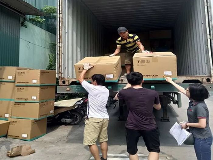 Hình ảnh đội xe vận tải Châu Phát Đạt