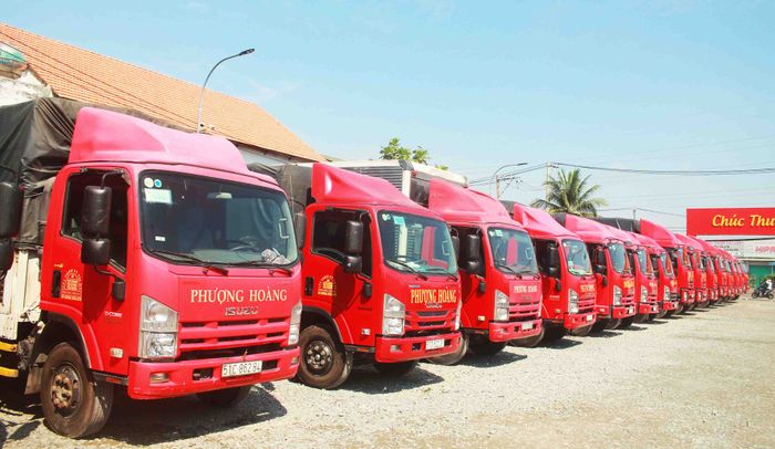Hình ảnh đội xe vận tải Phượng Hoàng