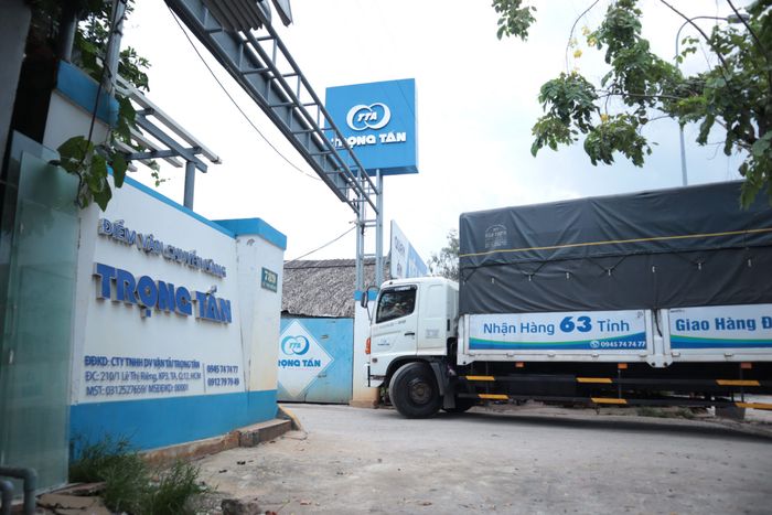 Đội xe siêu trường Trọng Tấn - Công nghệ vận tải đỉnh cao