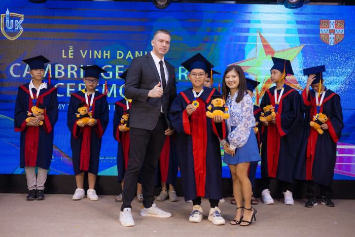 Không gian học tập hiện đại tại UK English