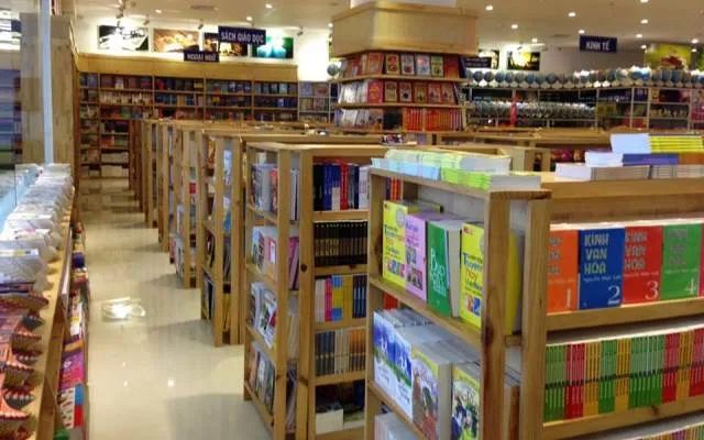 Không gian đọc sách thanh lịch tại Hiệu sách Hồ Gươm - Ảnh 1