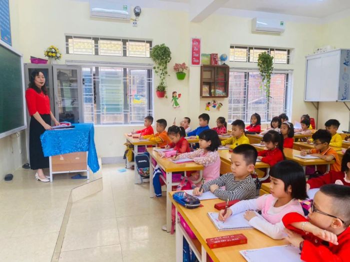 Góc nhìn mới về Trường Tiểu học Trung Đô qua ảnh 2