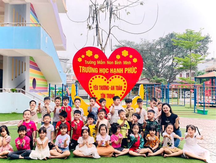 Hình ảnh đáng yêu về các hoạt động vui chơi tại Trường Mầm Non Bình Minh