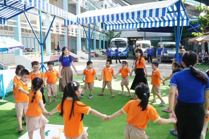 Hình ảnh hoạt động ngoại khóa đầy màu sắc tại Tuổi Thần Tiên
