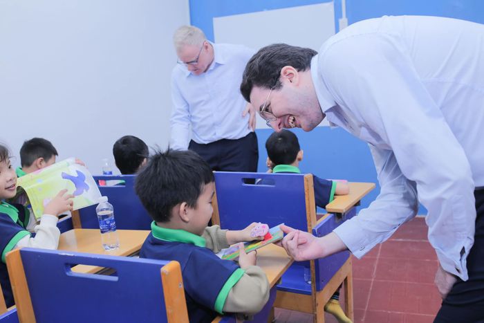Hình ảnh lớp học tiếng Anh tại STEC Academy