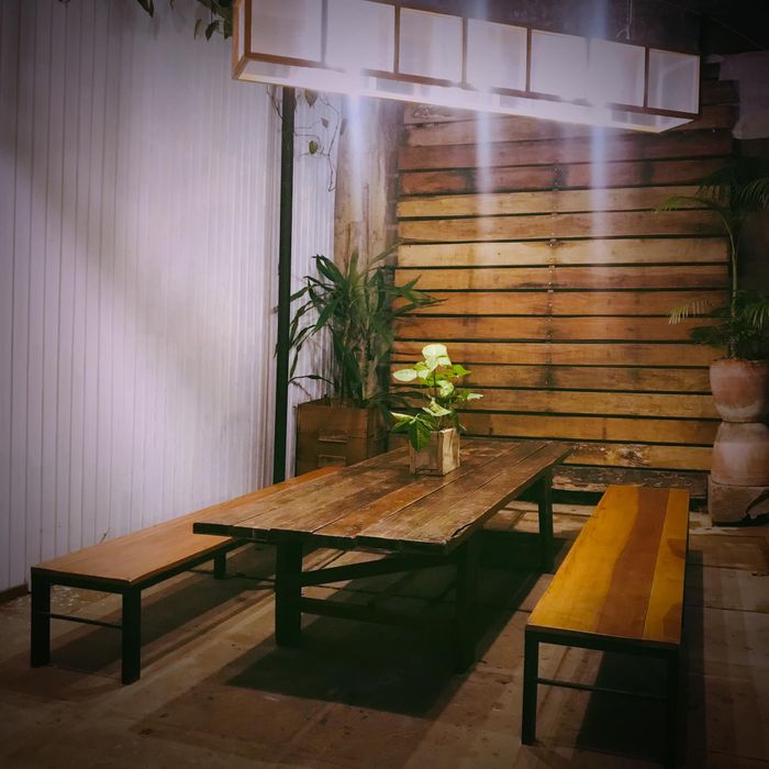 Góc sống ảo đầy nghệ thuật tại LYNN Coffee Bakery