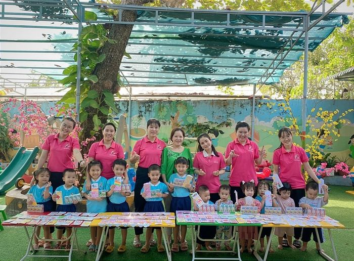 Hình ảnh khuôn viên xanh mát tại Trường Mầm non Hồng Hà