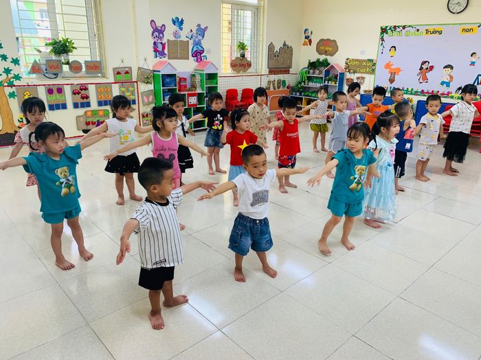 Hình ảnh hoạt động sáng tạo của các bé tại Trường Mầm non Tân Tiến