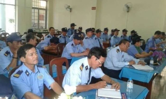 Hình ảnh hệ thống bảo vệ hiện đại và quy trình làm việc chuyên nghiệp
