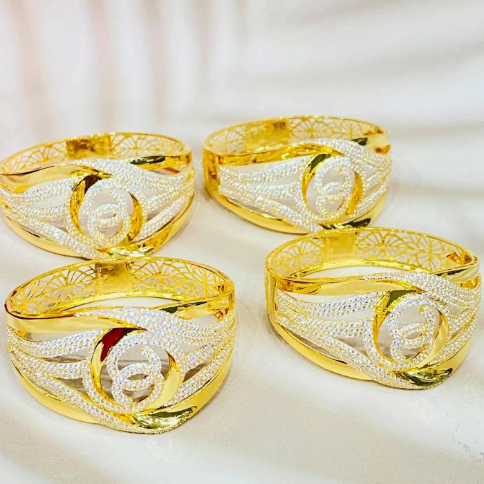 Không gian trưng bày sang trọng tại Kim Long Trúc