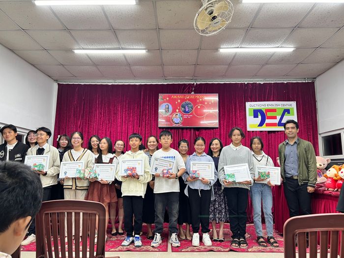Trung tâm Ngoại Ngữ DEC ảnh 1