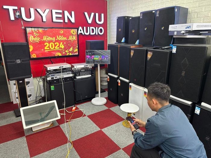 Hình ảnh showroom Tuyên Vũ Audio