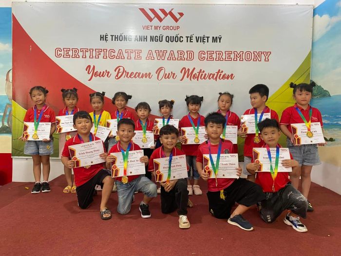 Trung Tâm Anh Ngữ Việt Mỹ - CN Dầu Tiếng ảnh 2 - Góc nhìn chân thực về những giờ học sinh động, nơi kiến thức được truyền tải một cách tự nhiên và hiệu quả