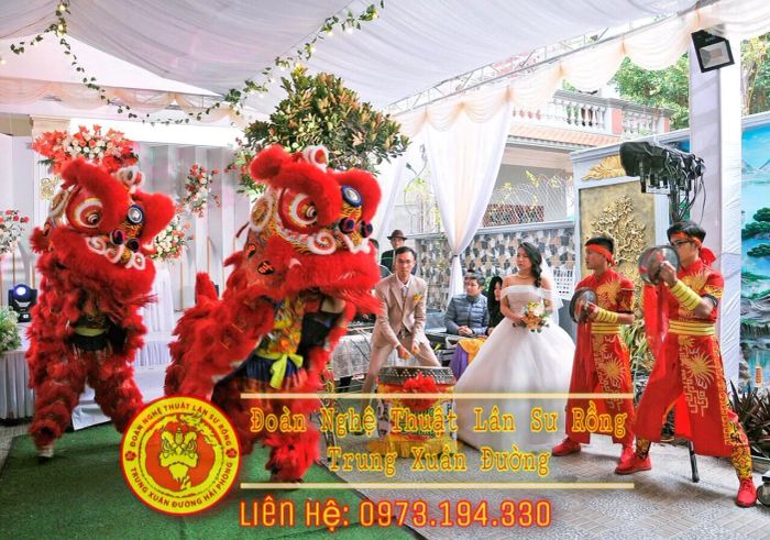 Khoảnh khắc rực rỡ trong màn biểu diễn của Đoàn Nghệ Thuật Lân Sư Rồng Trung Xuân Đường