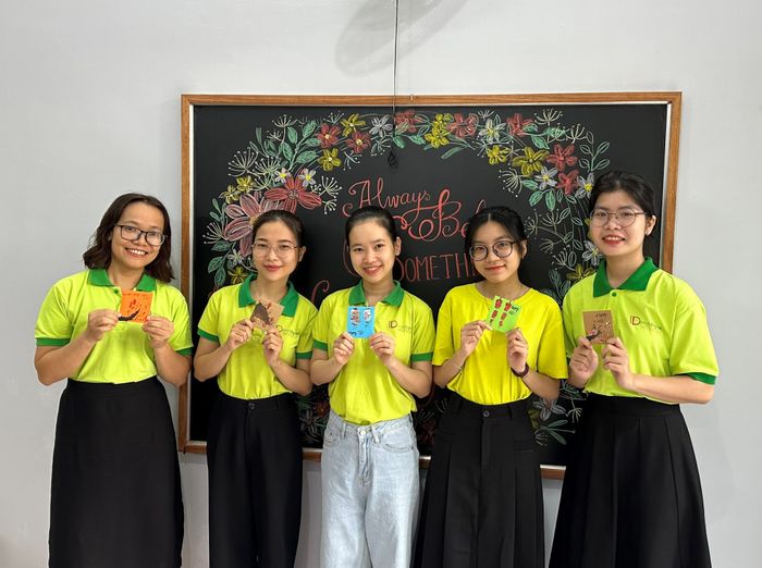 Hình ảnh lớp học sinh động tại Domyty English Center