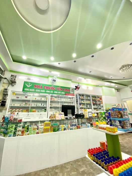 Không gian phục vụ tại Nhà Thuốc Yến Linh