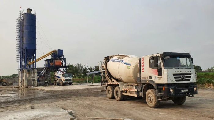 Hình ảnh chi tiết xe trộn Iveco Hongyan