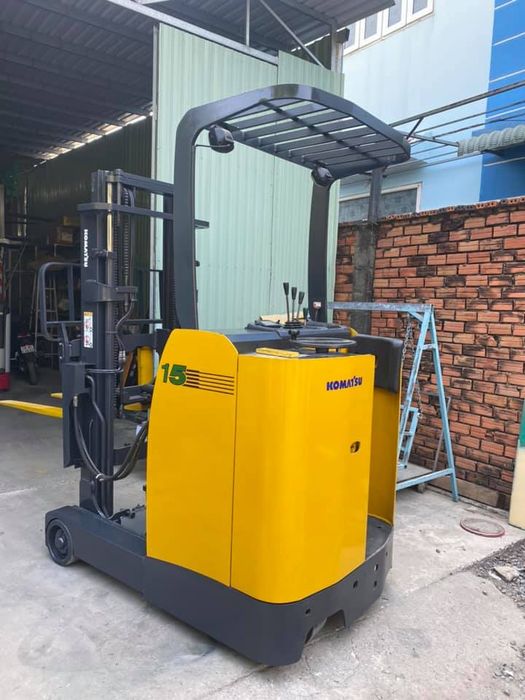 Hình ảnh đội ngũ kỹ thuật viên chuyên nghiệp của Vũ Phong