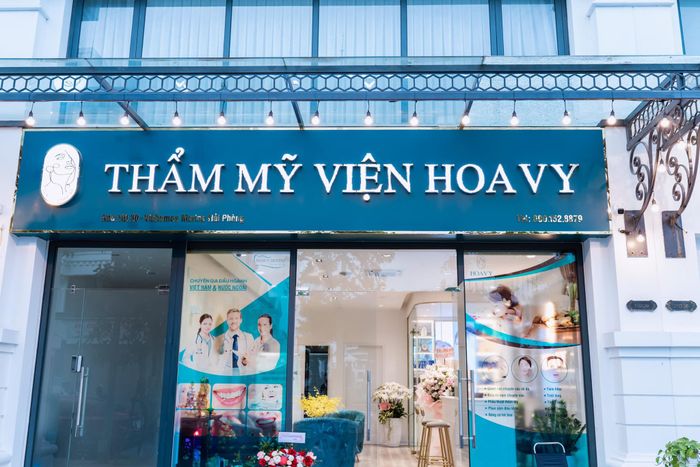 Không gian sang trọng và hiện đại tại Thẩm Mỹ Viện HoaVy