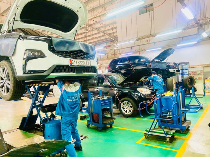 Hình ảnh đội xe cứu hộ chuyên nghiệp của Bình Dương Ford
