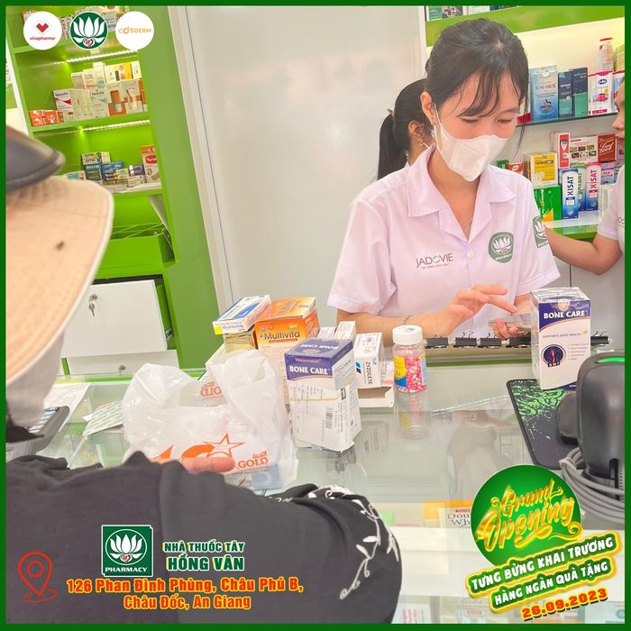 Góc trưng bày sản phẩm đa dạng tại Hồng Vân