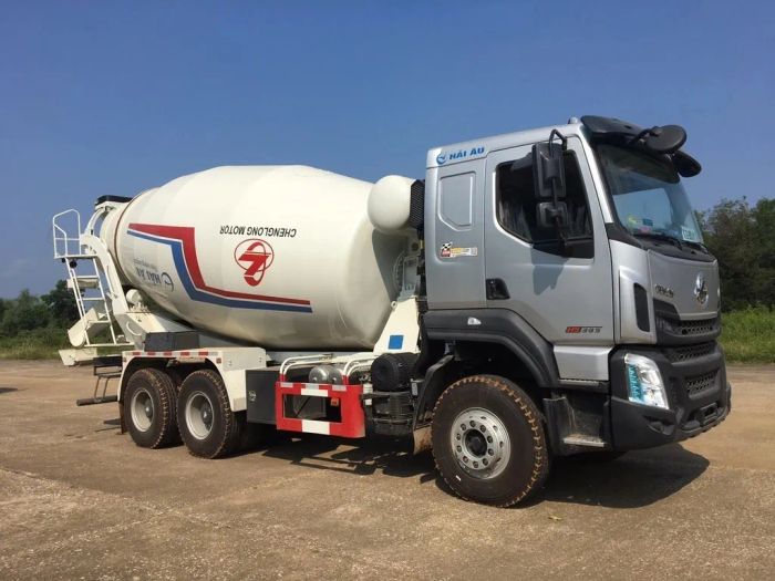 Hình ảnh xe trộn Chenglong phiên bản cao cấp