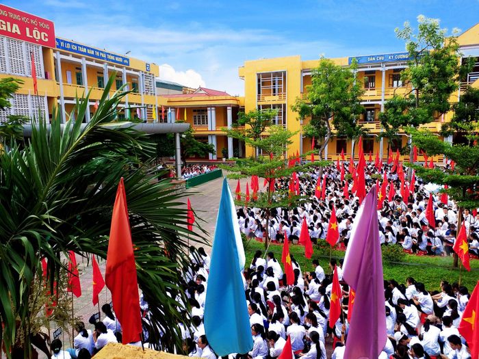 Trường THPT Gia Lộc hình ảnh 2