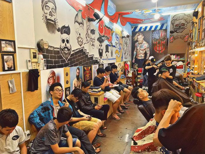 Không gian đào tạo chuyên nghiệp tại Sang Barber Shop