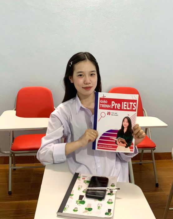 Hình ảnh lớp học tại Anh ngữ Ms Huyền - Móng Cái