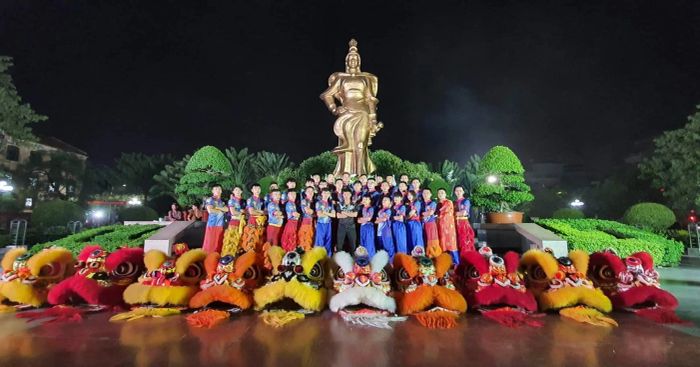 Hình ảnh chuyên nghiệp của Đoàn Lân Sư Rồng Võ Đường Đặng Đình Hòa trong buổi biểu diễn