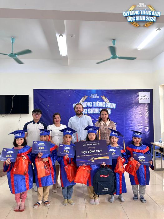 AMES English - Hình ảnh 2: Học viên tương tác với giáo viên bản ngữ