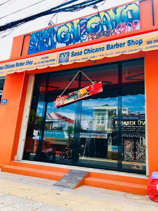 Không gian sang trọng tại Sasa Chicano Barber Shop