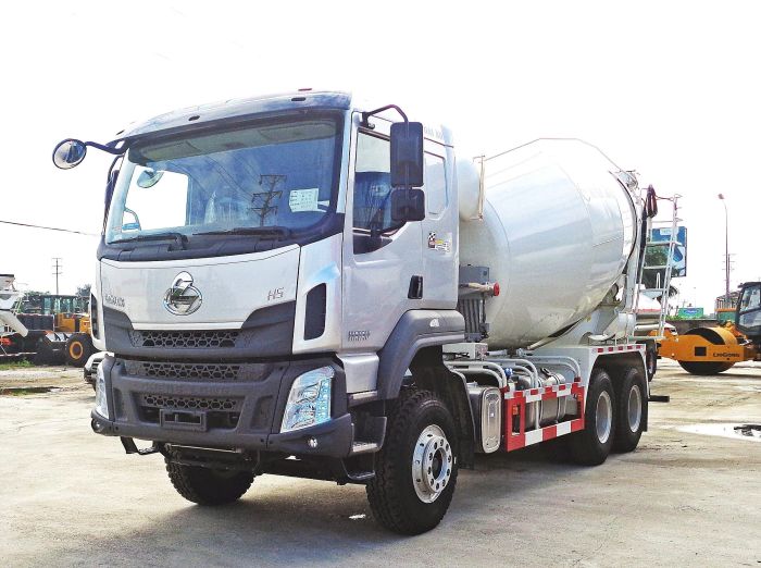 Hình ảnh xe trộn Chenglong đời mới nhất