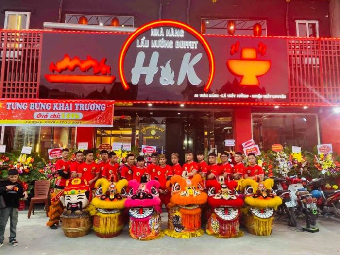 Hình ảnh rực rỡ của Đoàn Nghệ Thuật Lân Sư Rồng Phù Liễn trong buổi biểu diễn