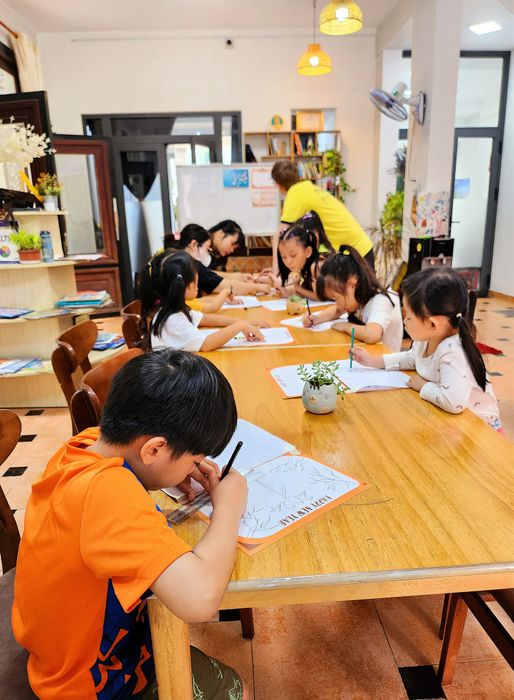 Hình ảnh lớp học tương tác tại Panda English