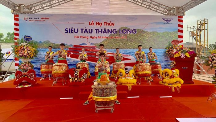 Khoảnh khắc rực rỡ trong màn trình diễn của Đoàn Lân Sư Rồng Cát Lân Hội