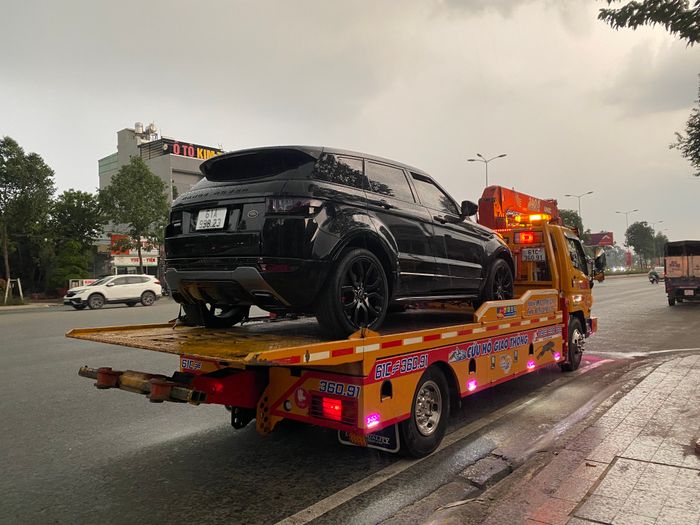 Hình ảnh đội ngũ kỹ thuật viên chuyên nghiệp tại Cứu Hộ Cao Phúc