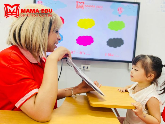 Hình ảnh hoạt động giảng dạy tại Trung tâm Anh Ngữ Mama Edu