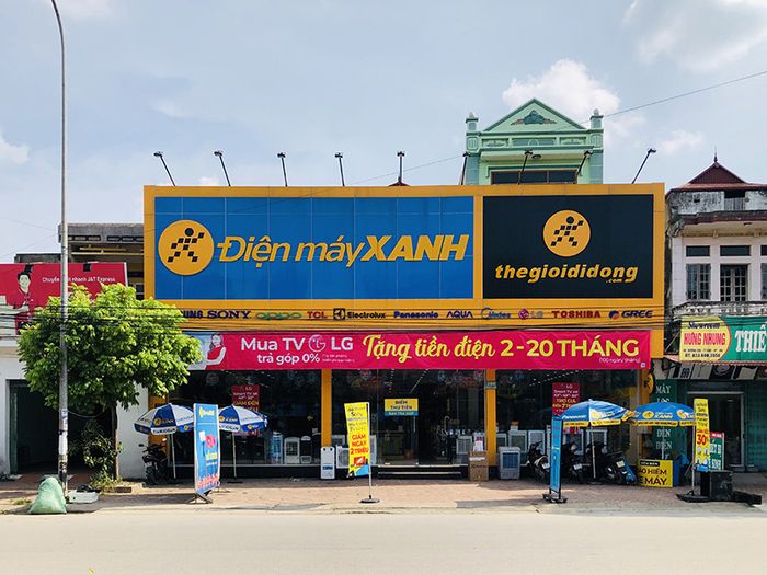 Không gian mua sắm hiện đại tại Điện máy XANH