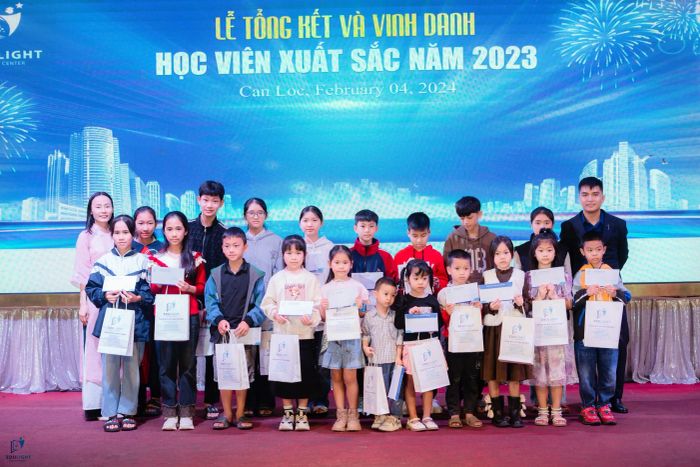 Hình ảnh đầu tiên về Edulight English - Trung tâm Anh ngữ chuẩn quốc tế với cơ sở vật chất hiện đại tại Can Lộc.