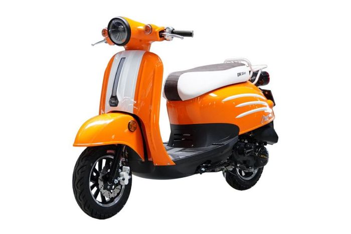 Xe ga DK Bike ảnh 2 - Hình ảnh chi tiết làm nổi bật thiết kế hiện đại, hệ thống đèn LED sắc nét và những đường nét tinh tế đặc trưng của thương hiệu xe Việt chất lượng cao.
