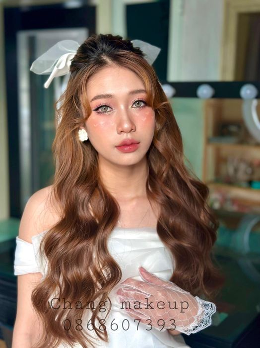 Khoảnh khắc rạng ngời cùng Chang Makeup