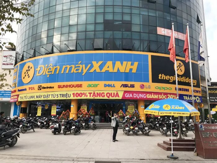 Không gian trưng bày hiện đại tại Điện máy XANH
