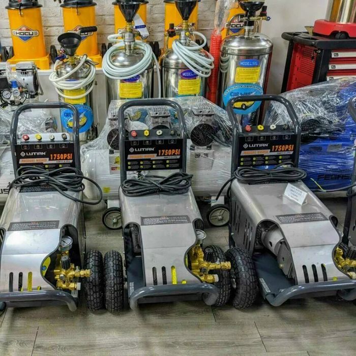 Hình ảnh máy rửa xe Lutian đời mới