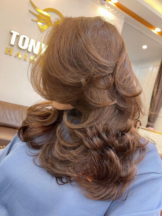 Không gian hiện đại và chuyên nghiệp tại Salon Tony Xèo