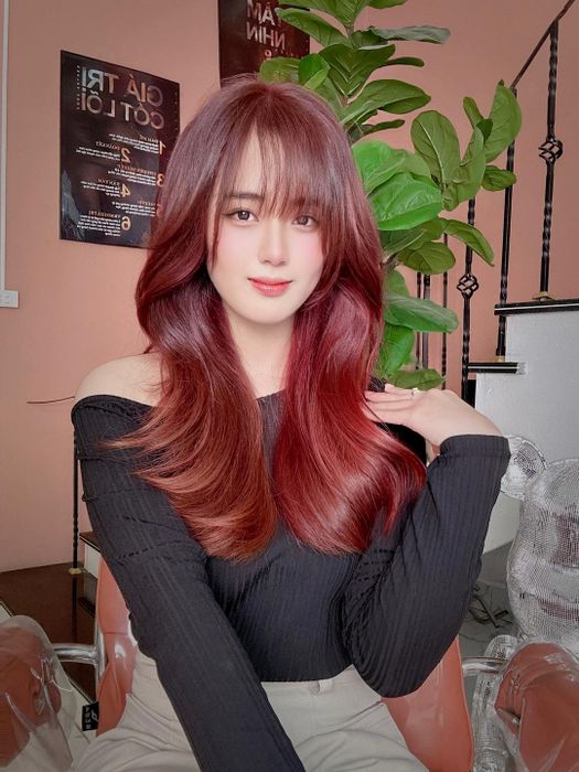 Không gian sang trọng và chuyên nghiệp tại Nguyên Bi Hair Salon